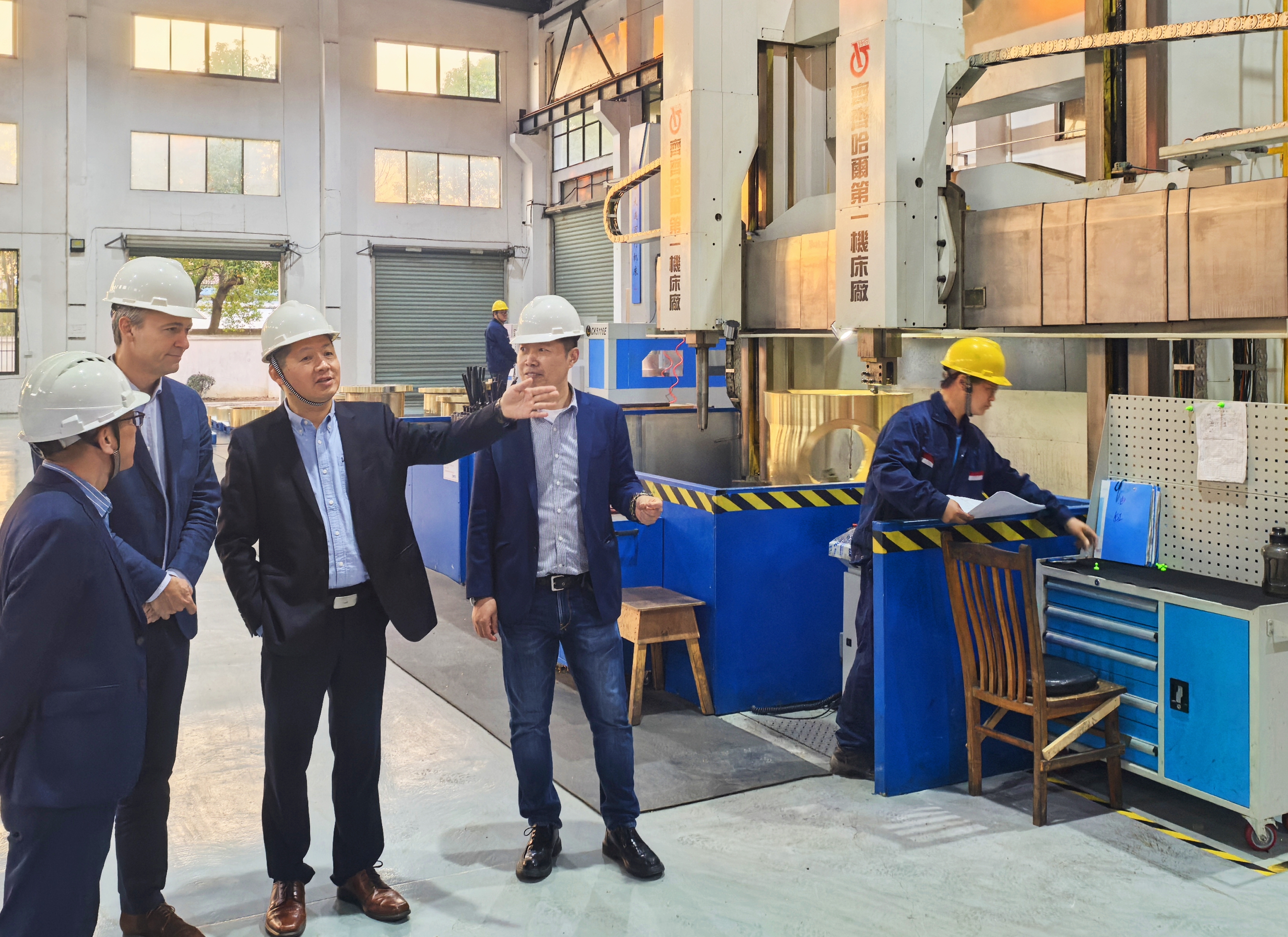 El Sr. Bernd Bertram, vicepresidente del negocio de propulsión Marine Power Wartsila, y su equipo visitaron Zhenjiang Jinye Propeller Co., ltd el 7 de noviembre de 2024.